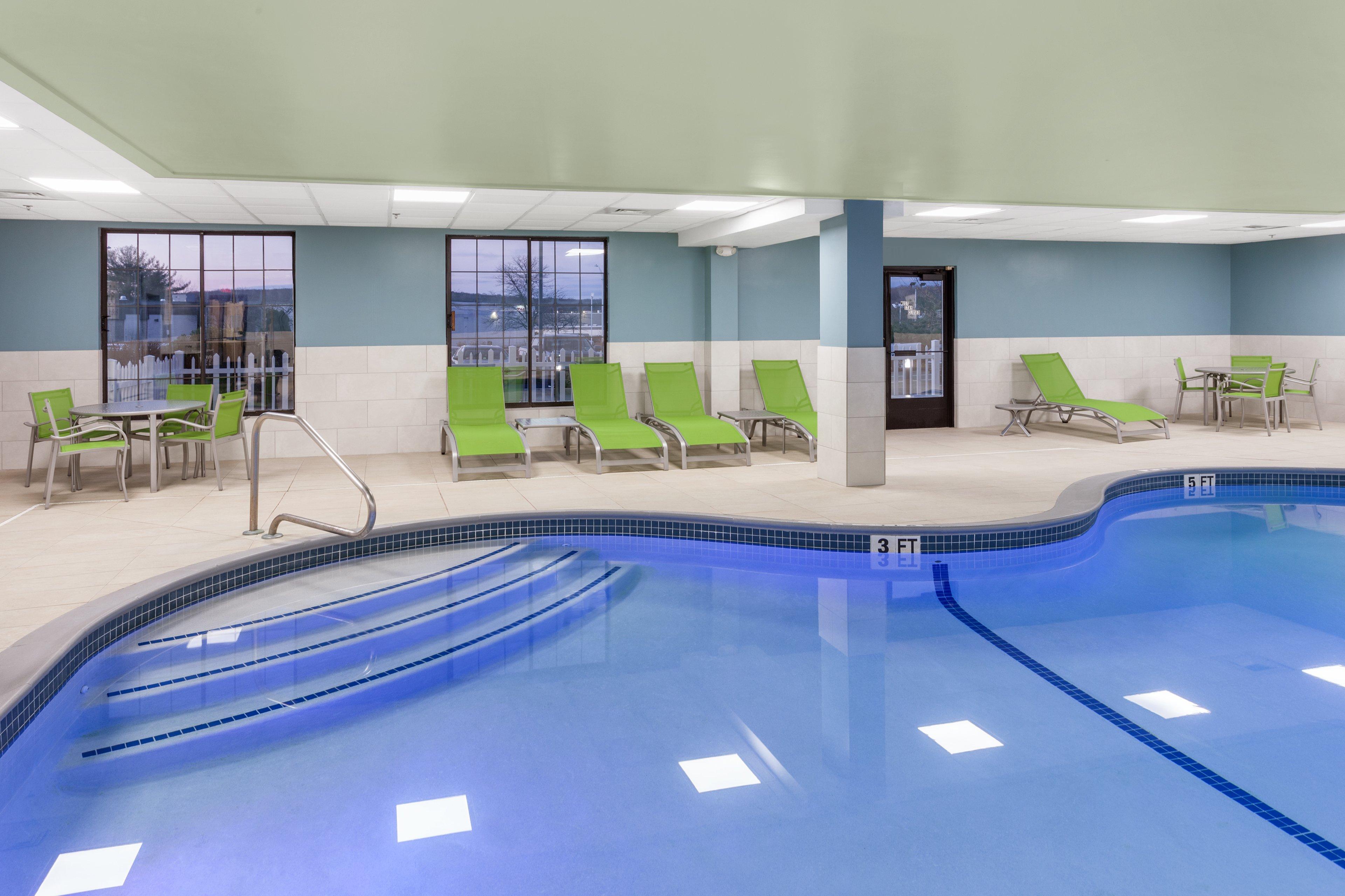 Holiday Inn Express Hotel & Suites Providence-Woonsocket By Ihg Dış mekan fotoğraf