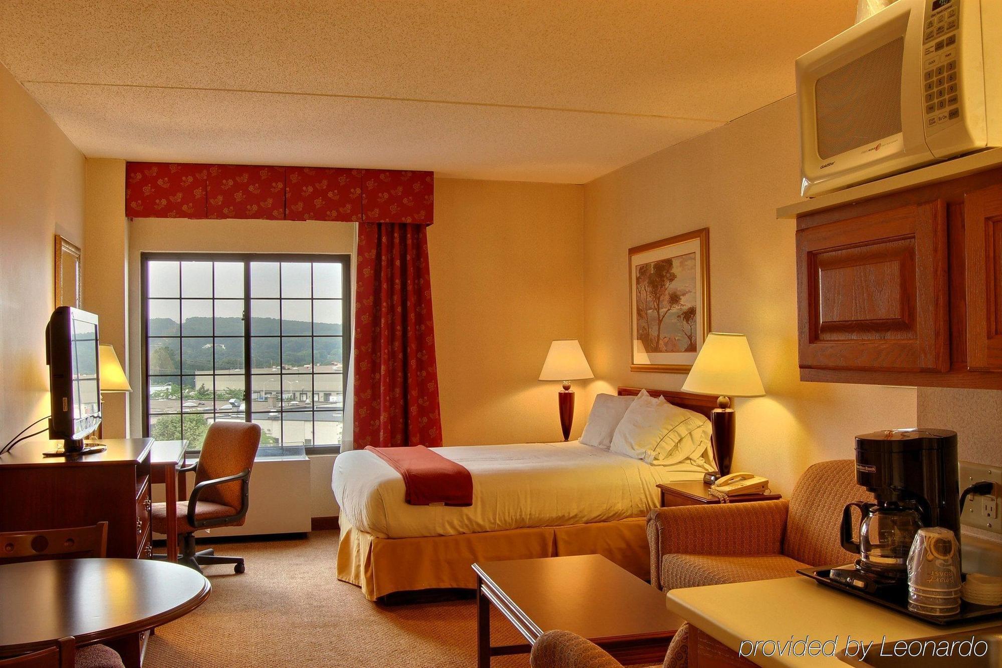 Holiday Inn Express Hotel & Suites Providence-Woonsocket By Ihg Dış mekan fotoğraf