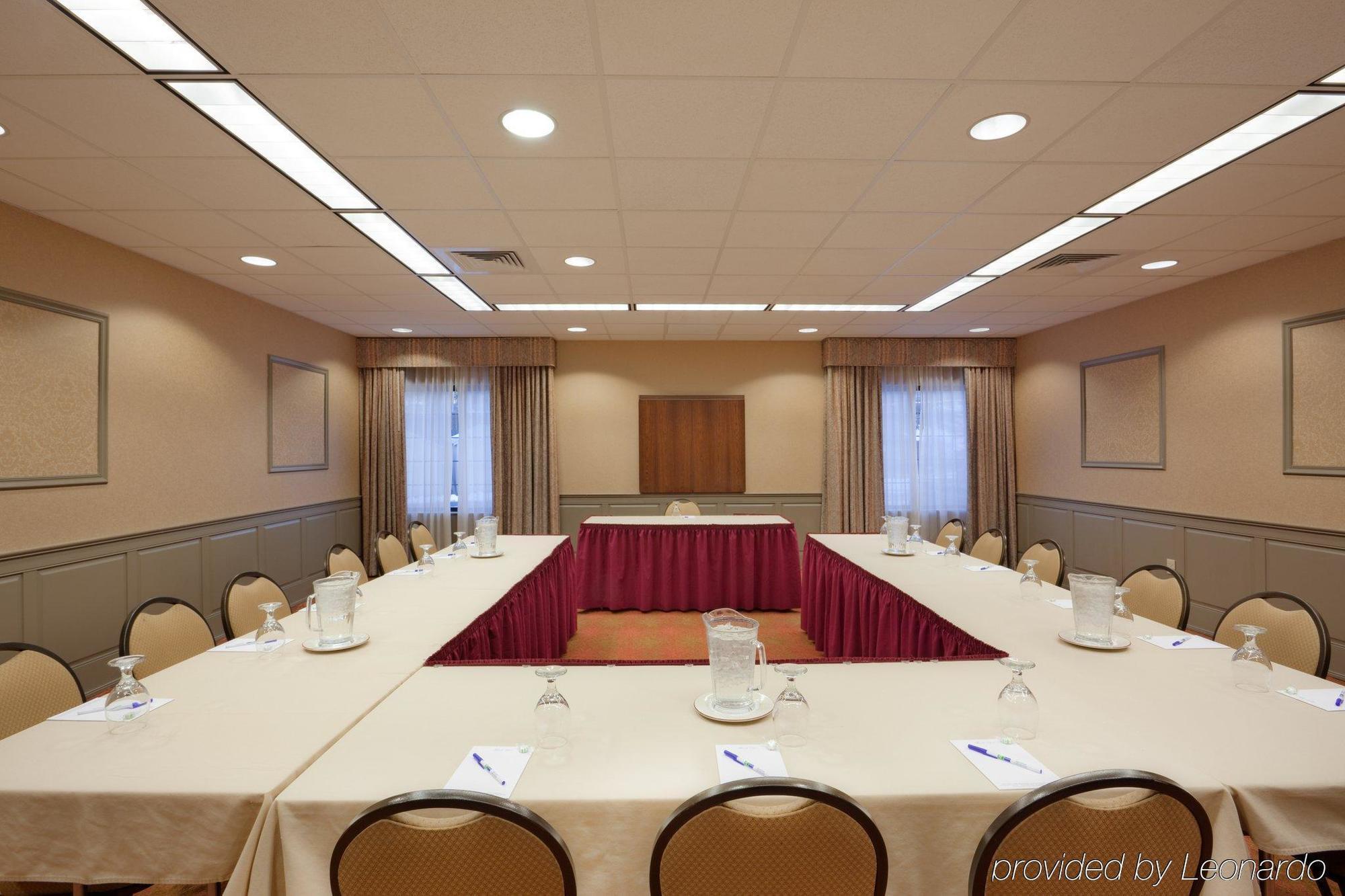 Holiday Inn Express Hotel & Suites Providence-Woonsocket By Ihg Konforlar fotoğraf