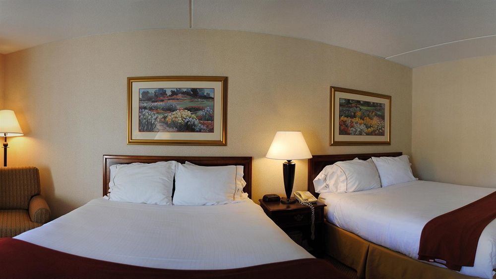 Holiday Inn Express Hotel & Suites Providence-Woonsocket By Ihg Dış mekan fotoğraf
