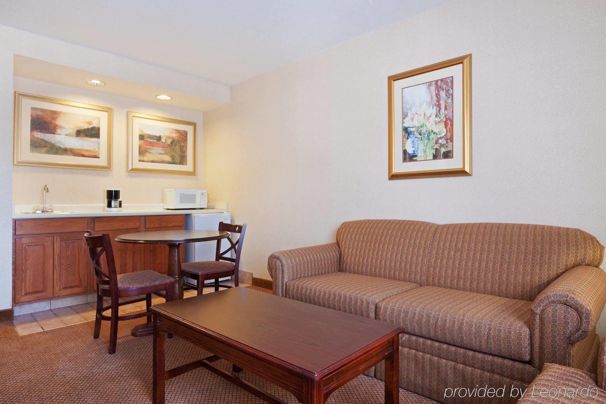 Holiday Inn Express Hotel & Suites Providence-Woonsocket By Ihg Oda fotoğraf