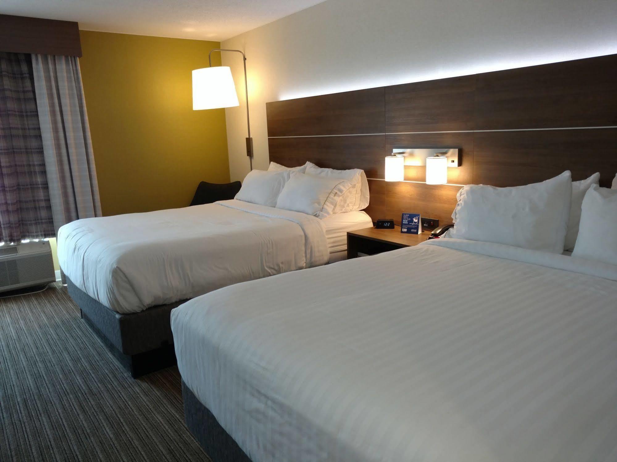 Holiday Inn Express Hotel & Suites Providence-Woonsocket By Ihg Dış mekan fotoğraf